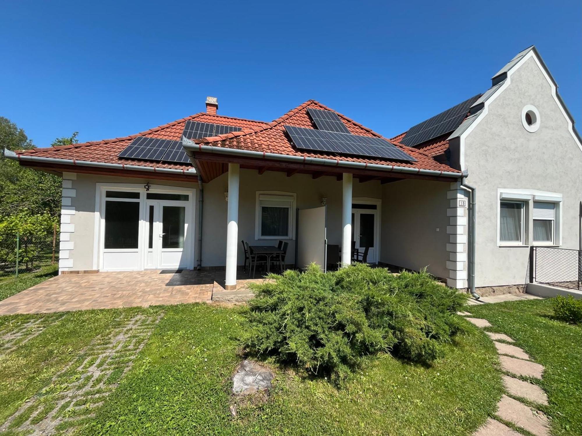 שיופוק Petita Garden Apartman מראה חיצוני תמונה