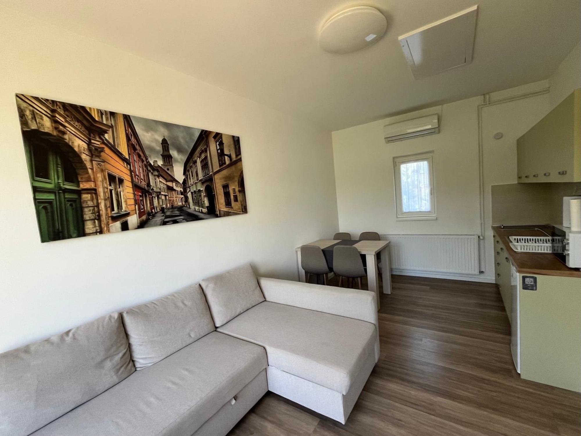 שיופוק Petita Garden Apartman מראה חיצוני תמונה